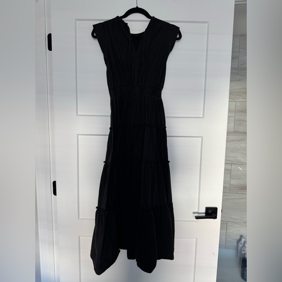 Love Bonito tiered black maxi dress - Picture 2 of 4